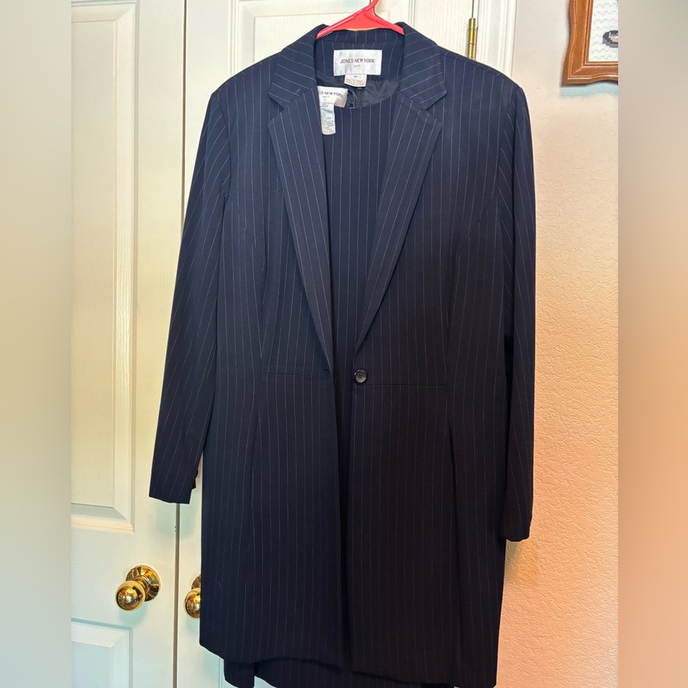 Jones New York Navy Pinstriped Women’s Formal Suit